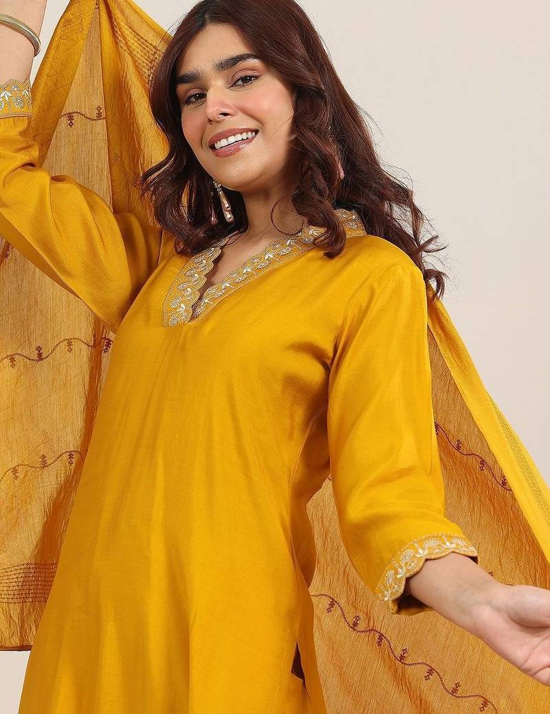 women ethnic motifs embroidered kurta with trousers & dupatta