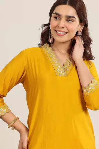 women ethnic motifs embroidered kurta with trousers & dupatta