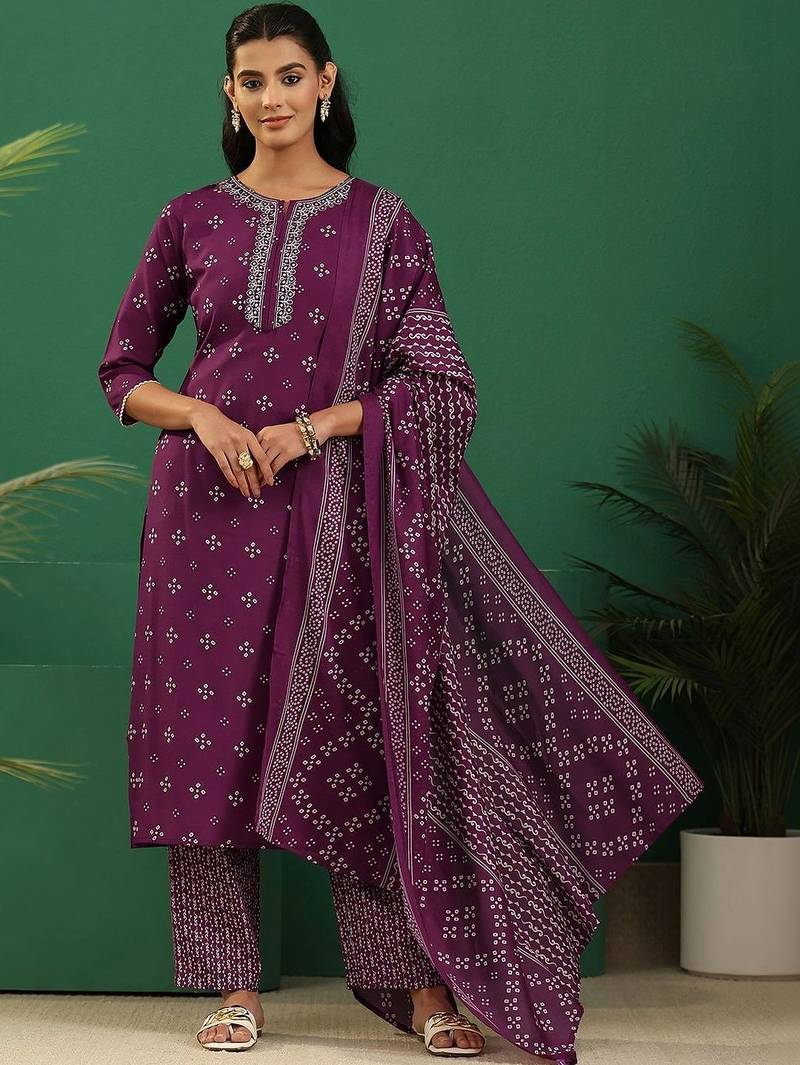 women ethnic motifs printed regular thread work kurta with trousers & with dupatta
