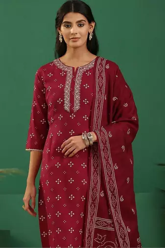 women ethnic motifs printed regular thread work kurta with trousers & with dupatta