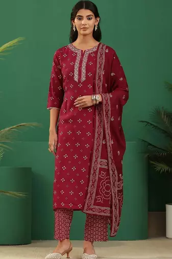 women ethnic motifs printed regular thread work kurta with trousers & with dupatta