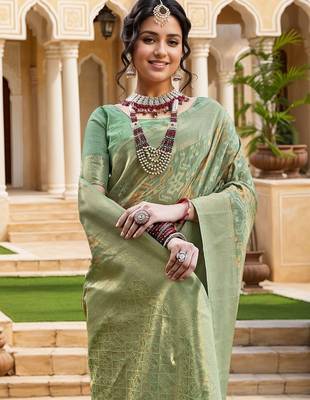 Green woven design zari chanderi saree with blouse piece 4
