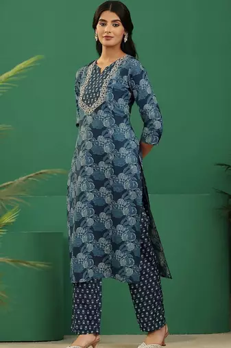 women ethnic motifs printed regular thread work kurta with trousers & with dupatta