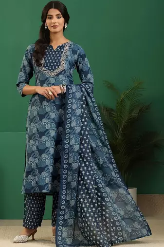 women ethnic motifs printed regular thread work kurta with trousers & with dupatta