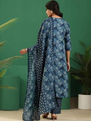women ethnic motifs printed regular thread work kurta with trousers & with dupatta 6