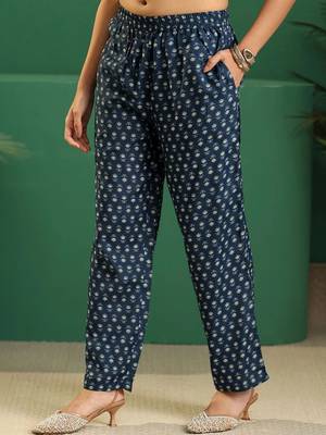 women ethnic motifs printed regular thread work kurta with trousers & with dupatta 7