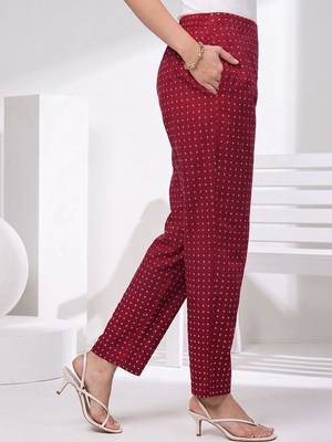 women ethnic motifs printed regular kurta with trousers & with dupatta 2