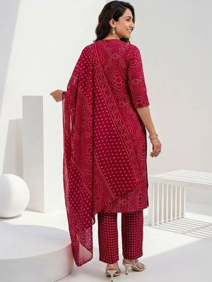 women ethnic motifs printed regular kurta with trousers & with dupatta 6