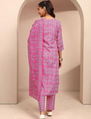women ethnic motifs printed regular thread work kurta with trousers & with dupatta 6