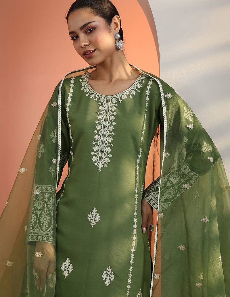 floral embroidered straight kurta with trousers & dupatta