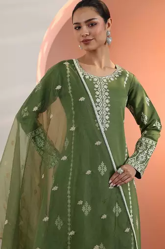 floral embroidered straight kurta with trousers & dupatta