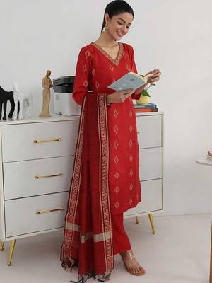 women ethnic motifs printed regular kurta with trousers & with dupatta 1