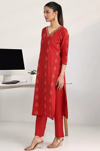 women ethnic motifs printed regular kurta with trousers & with dupatta