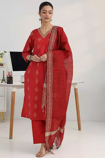 women ethnic motifs printed regular kurta with trousers & with dupatta