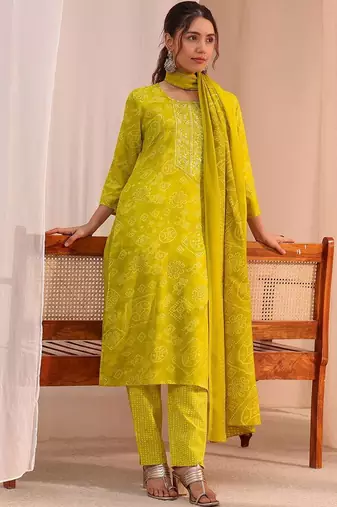 women bandhani printed regular thread work kurta with trousers & with dupatta