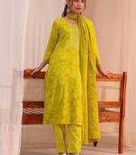 women bandhani printed regular thread work kurta with trousers & with dupatta