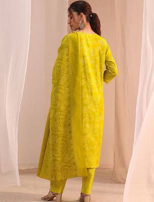 women bandhani printed regular thread work kurta with trousers & with dupatta 7