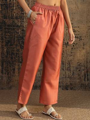 women floral printed regular kurta with trousers & with dupatta 5