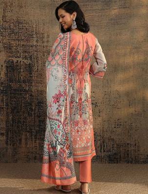women floral printed regular kurta with trousers & with dupatta 6