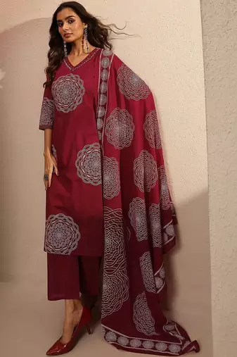 women ethnic motifs printed regular thread work kurta with trousers & with dupatta