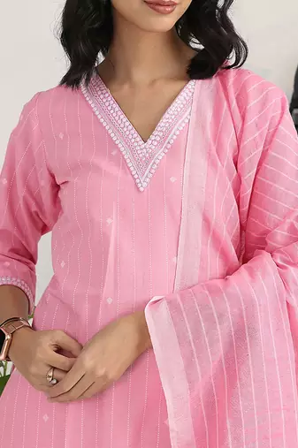 women ethnic motifs printed regular cotton blend kurta with trousers & with dupatta