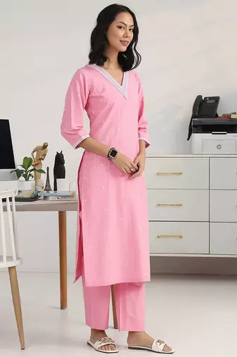 women ethnic motifs printed regular cotton blend kurta with trousers & with dupatta