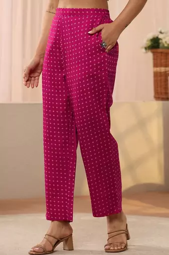 women floral printed regular kurta with trousers & with dupatta