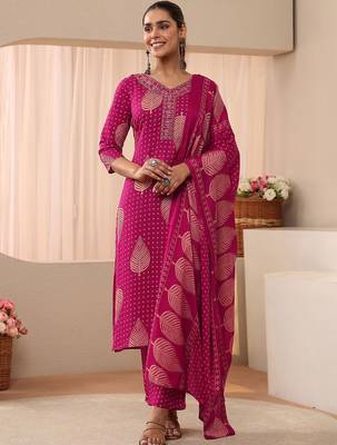 women floral printed regular kurta with trousers & with dupatta 1