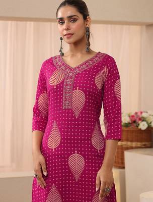 women floral printed regular kurta with trousers & with dupatta 4