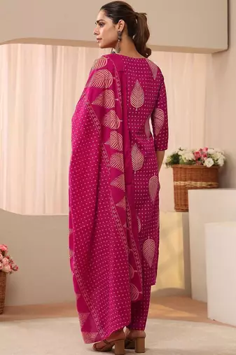 women floral printed regular kurta with trousers & with dupatta
