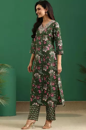 women floral printed regular thread work kurta with trousers & with dupatta