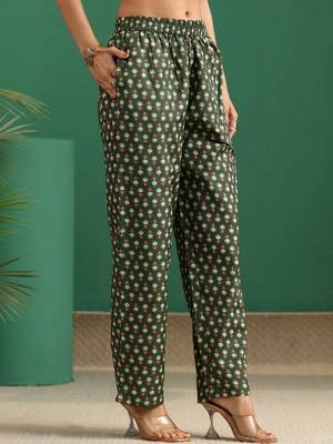 women floral printed regular thread work kurta with trousers & with dupatta 7