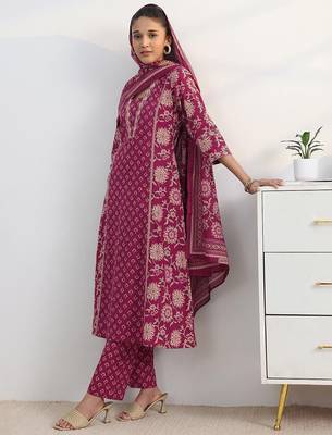 libas pink floral print a-line suit set with dupatta 1