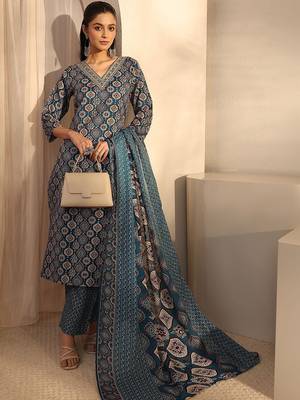 women ethnic motifs printed regular kurta with trousers & with dupatta 1