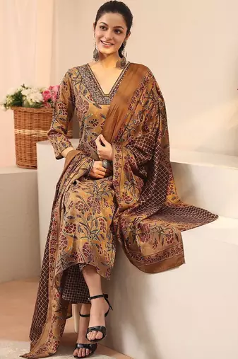 women floral printed regular thread work kurta with trousers & with dupatta