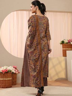 women floral printed regular thread work kurta with trousers & with dupatta 6