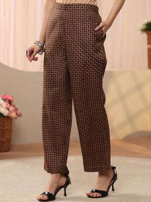 women floral printed regular thread work kurta with trousers & with dupatta 7