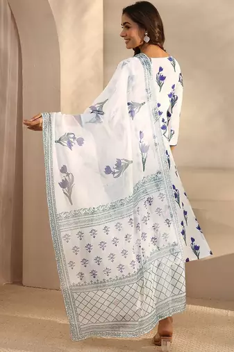 women floral printed regular kurta with trousers & with dupatta