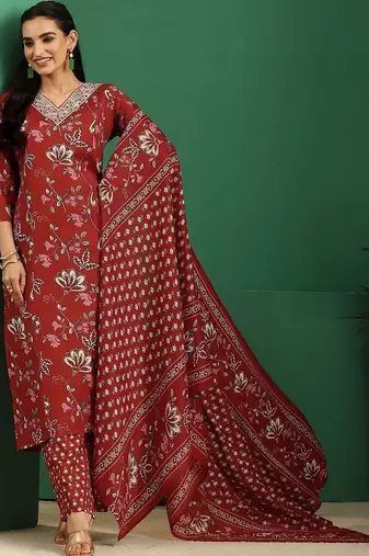 women floral printed regular thread work kurta with trousers & with dupatta