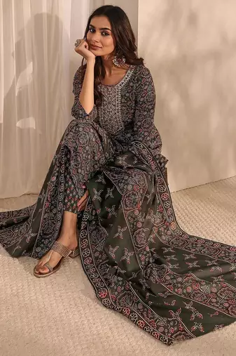 women ethnic motifs printed regular thread work kurta with trousers & with dupatta