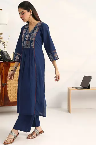women ethnic motifs embroidered regular thread work cotton blend kurta with palazzos & with