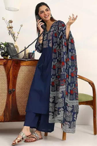 women ethnic motifs embroidered regular thread work cotton blend kurta with palazzos & with