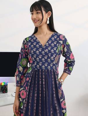 women floral printed panelled kurta with trousers & with dupatta 5