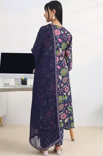 women floral printed panelled kurta with trousers & with dupatta