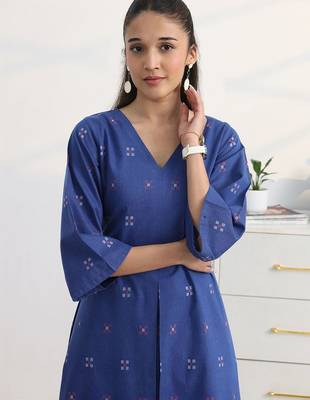 libas blue woven design a-line kurta set 2