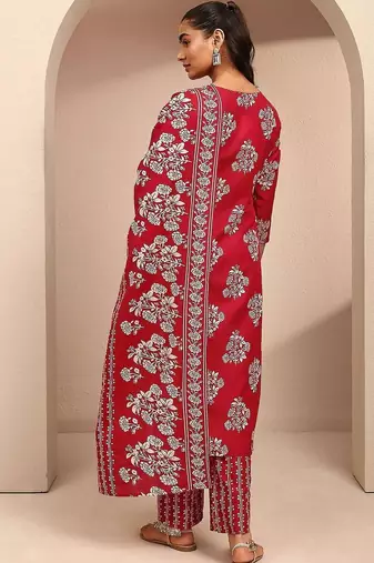 women floral printed regular thread work kurta with trousers & with dupatta