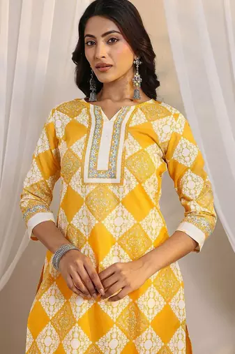 libas yellow geometric printed straight suit set with dupatta