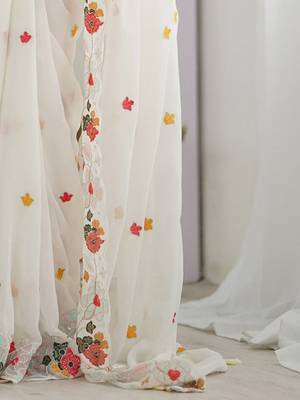 White floral sequinned saree 5