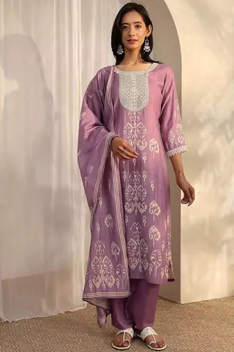 women ethnic motifs printed regular thread work kurta with trousers & with dupatta
