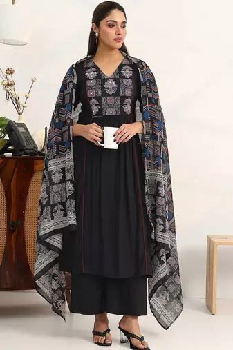 women ethnic motifs embroidered empire thread work kurta with palazzos & with dupatta